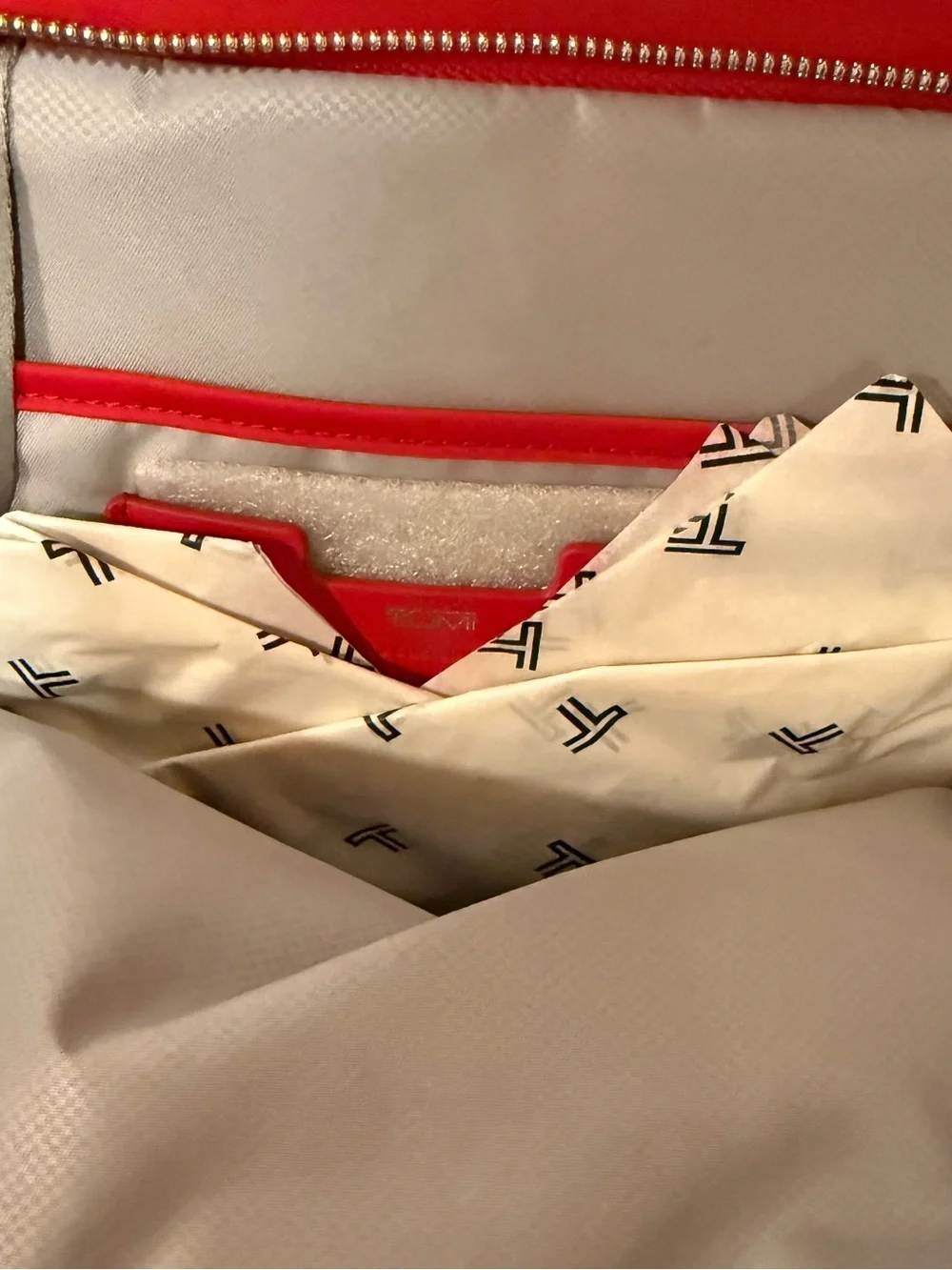 TUMI Red Voyageur 16